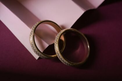 TJ 2002 ( set 2 )bangle NEW 1