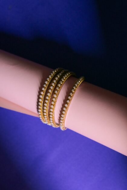 TJ 2003 ( set 4 )bangle NEW 1