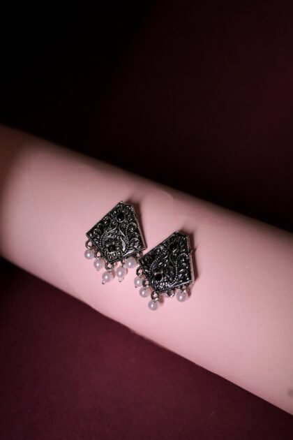 TJ 1001 EARRING NEW  1